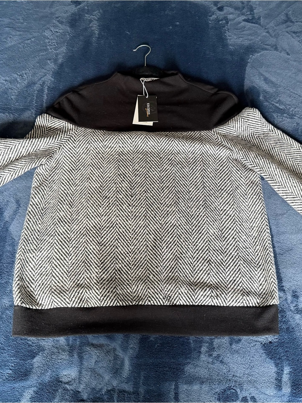 NWT Herringbone Turtleneck Sweater Black White Oversized Menswear Size S UOOZEE